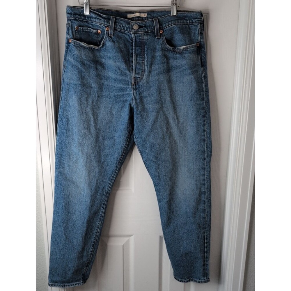 Levi's Wedgie Medium Blue Distressed Relaxed Women's Jeans Size 32